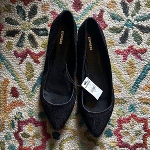 Express Black Flats Sleek Design